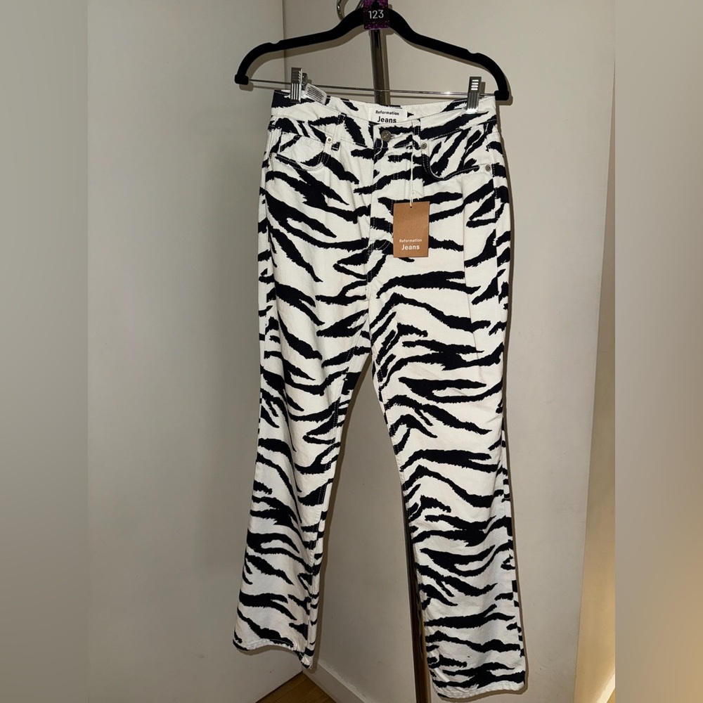 Reformation‎ Cynthia Zebra Print High Rise Straight Jeans - Picture 5 of 9